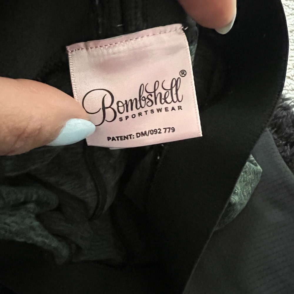 BOMBSHELL ARMY GREEN BLACK THIGH HIGH SOCK LEGGINGS SIZE M - PLEASE READ Below - Picture 3 of 8